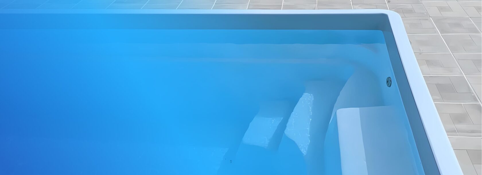 Бордюрный камень для бассейна — установка в Междуреченске