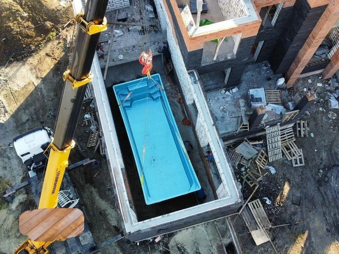 Laguna 9 — зона отдыха у бассейна в Междуреченске