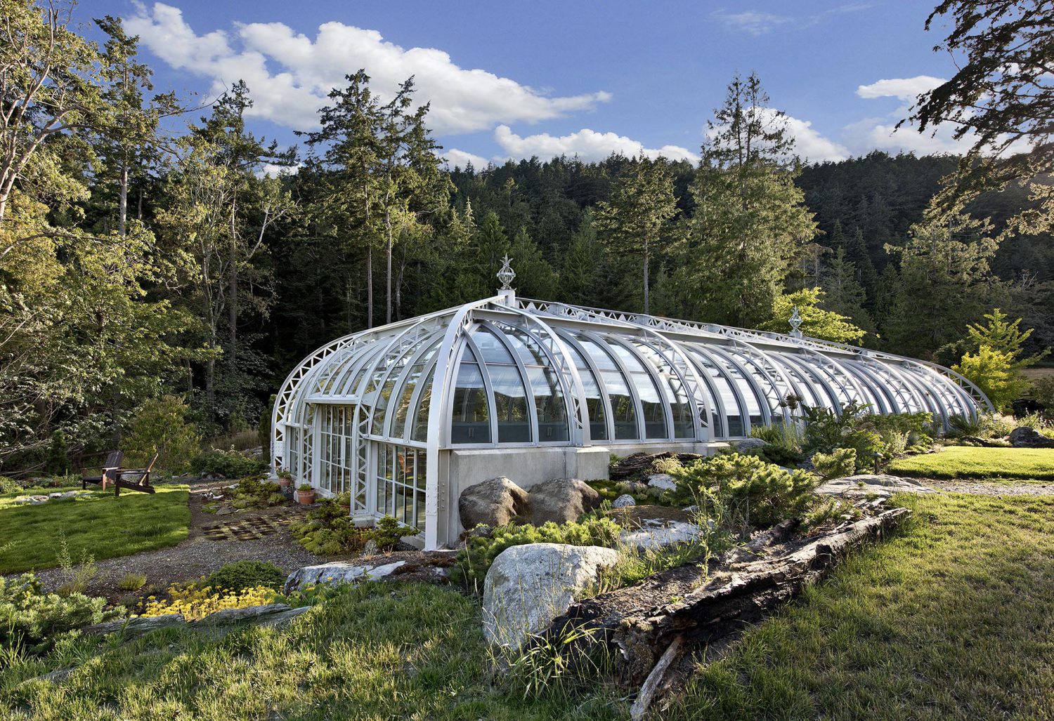 Стационарный остеклённый павильон-оранжерея над бассейном в стиле английской усадьбы в Междуреченске